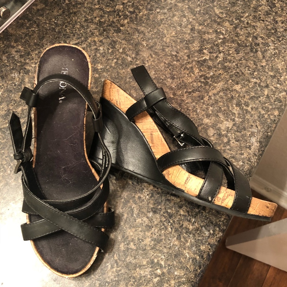 Cute black wedges